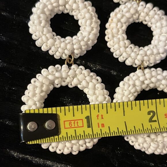 Vintage White Graduated Seed Bead Hoop Dangle Pierced Earrings Geometric 3.5” - Picture 8 of 8